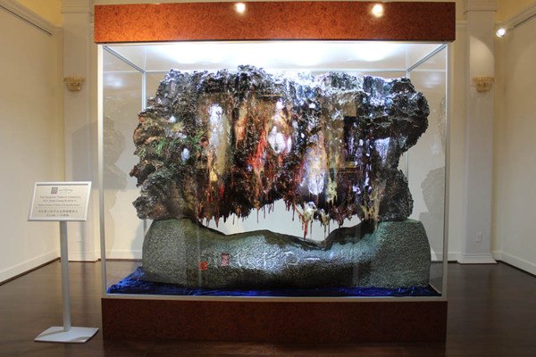 H.H.第三世多杰羌佛韻雕作品-「一石橫嬌」-2